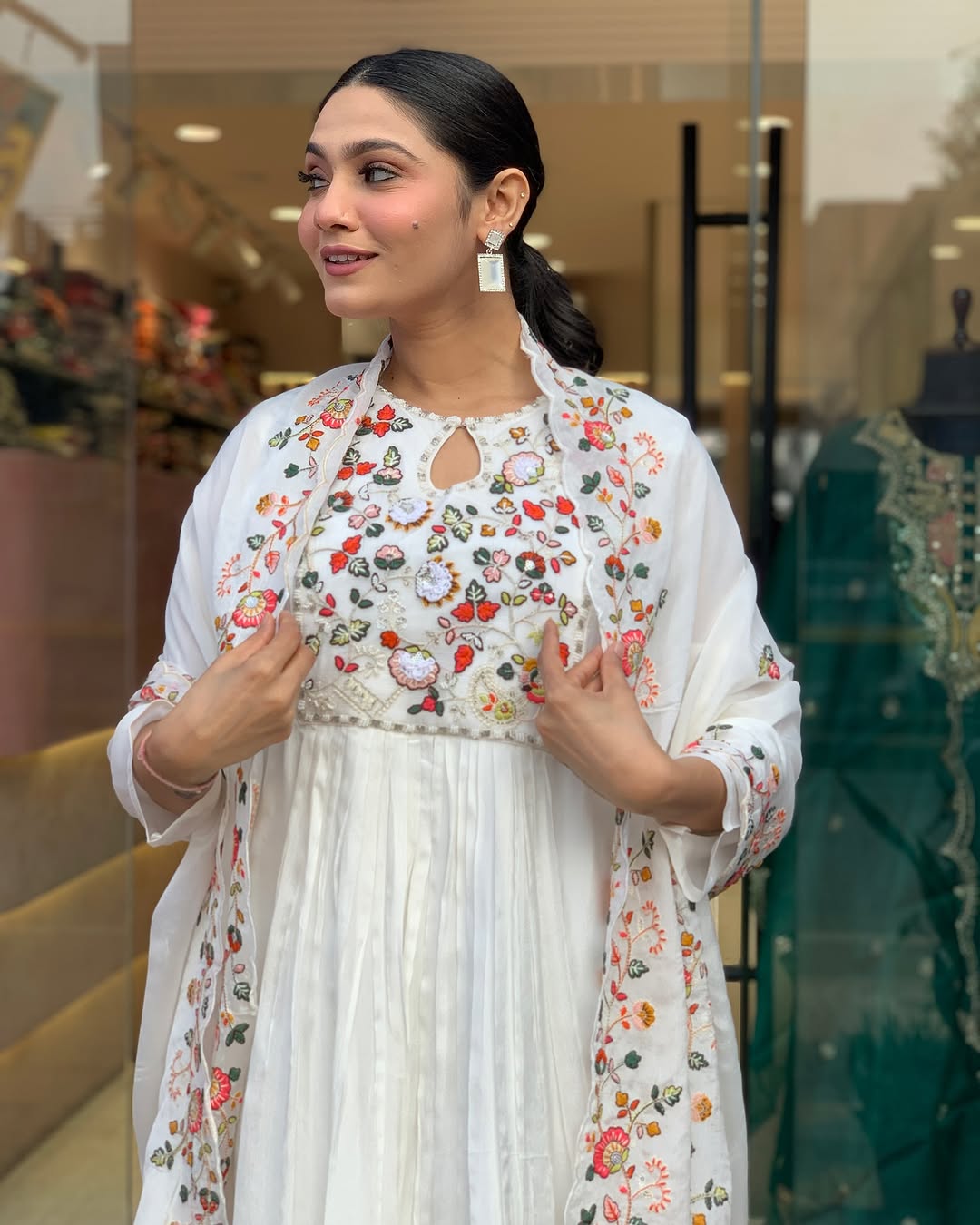 🌟 New Special Launch – Pure Cotton Embroidered Kurti Set 🌟